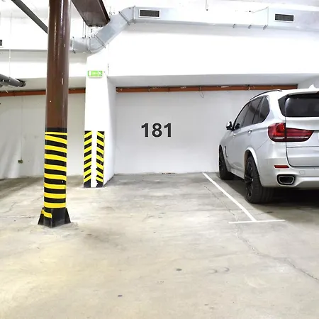 Castle Vista Getaway, Free Parking Apartment Bratislava