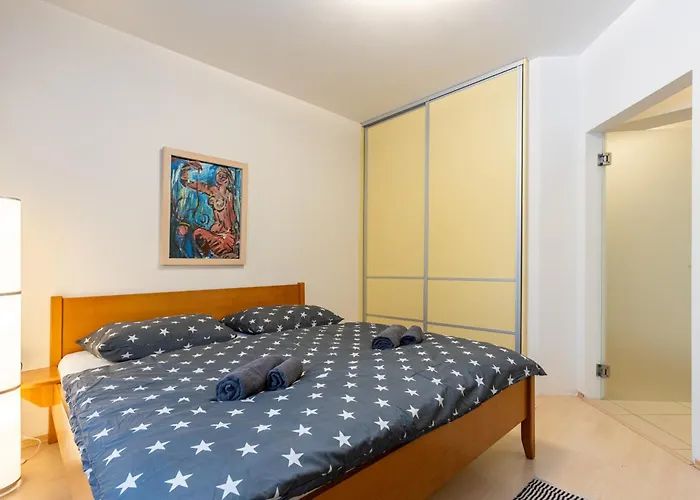 Castle Vista Getaway, Free Parking *