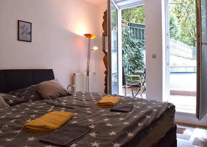 Castle Vista Getaway, Free Parking