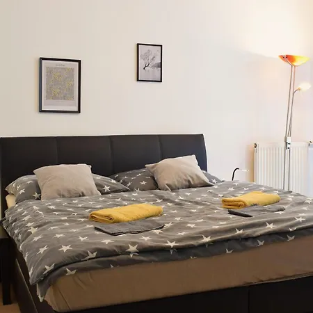 Castle Vista Getaway, Free Parking